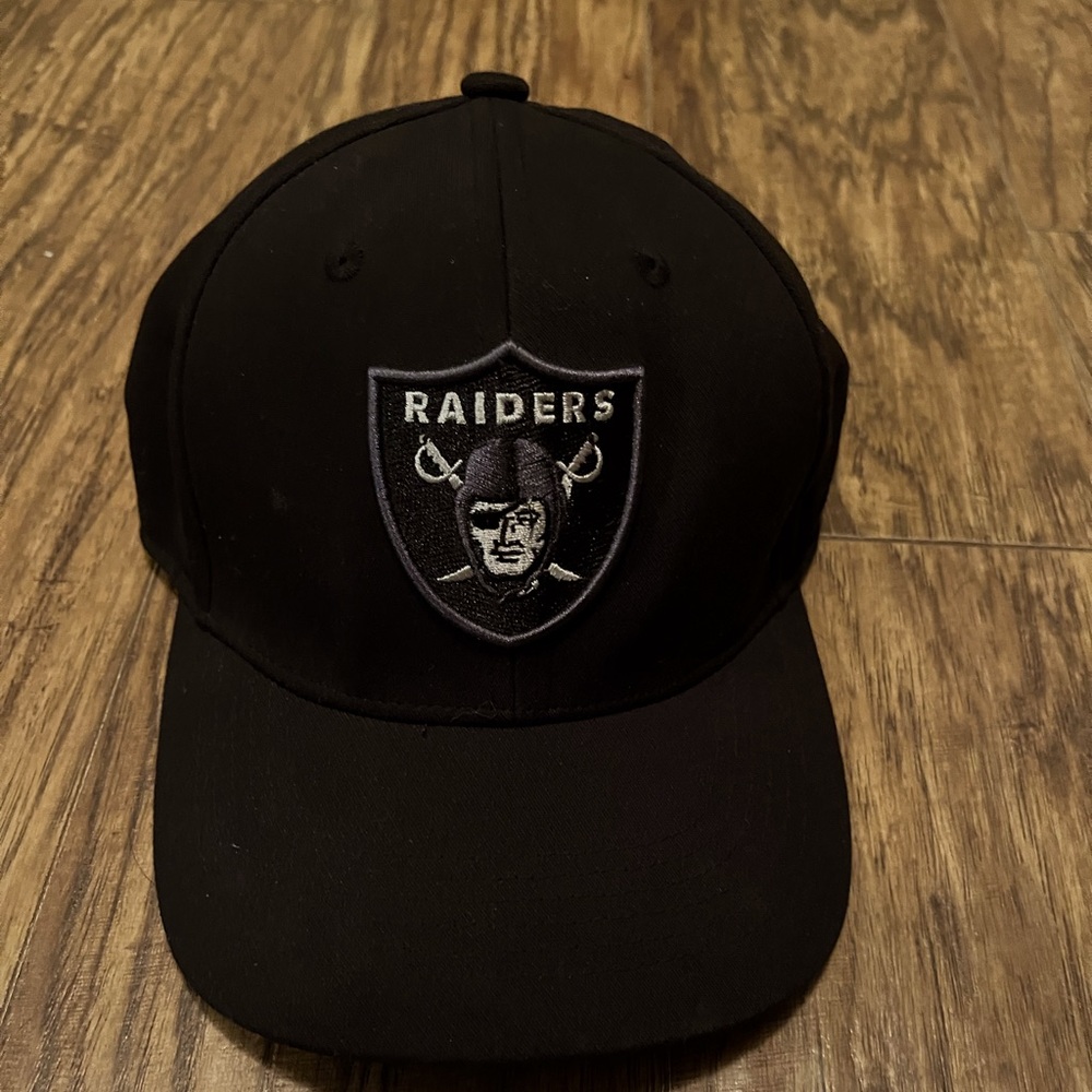LG-XL Kids Oakland Raiders Cap